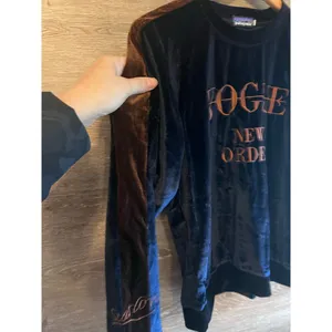 Patagonia sweater Vogue New Order navy blue velvet long sleeves size XL thumbnail 5