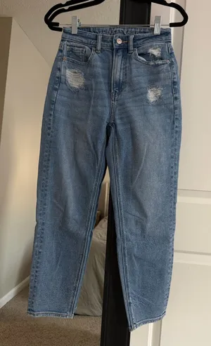 American Eagle Mom Jeans thumbnail 1