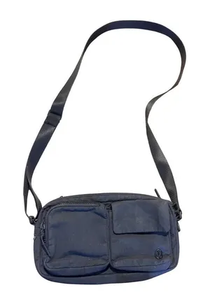 Lululemon Multi Pocket Nylon Crossbody Bag 2.5L Athletic Sporty Chic Travel thumbnail 1
