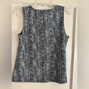 Banana Republic Monochrome Zigzag Knit Top thumbnail 3