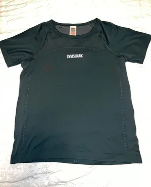 Gymshark Top thumbnail 1