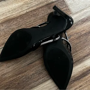 Unisa black pointy toed heels thumbnail 4
