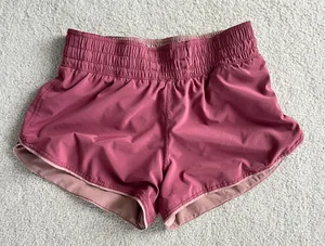 Lululemon Reversible Tracker Shorts thumbnail 2