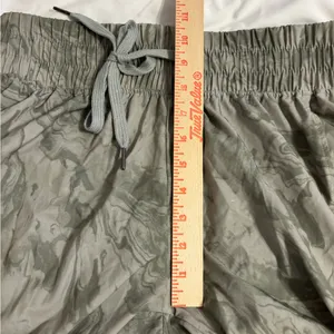 Cali Sport Gray Marble Print Joggers Size M Zip Pocket Athleisure Pants thumbnail 5