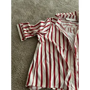 Woman oversize top button size 2 Red thumbnail 2