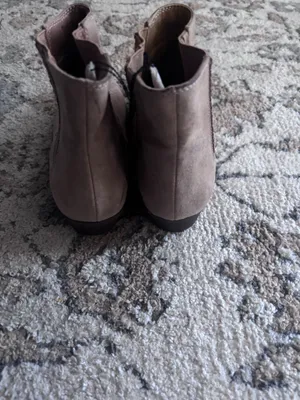 Universal Threads Women's Alena Western Memory Foam Boots - Tan Size 8.5. NWT. Has some minor scuffs from storage that can be easily cleaned. No damage. thumbnail 3