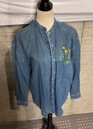 Badge Vintage‎ Denim Embroidered Floral Birdhouse Mandarin Collar Shirt Womens S thumbnail 1