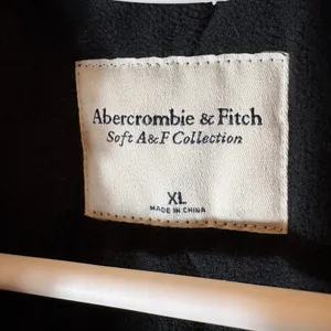 Abercrombie & Fitch Black Quilted Sherpa Mixed Media Puffer Vest‎ Size XL thumbnail 4