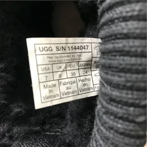 UGG Classic Mini Platform Felted Sheepskin Boots Sz 7 Black Cozy Y2K City Girl thumbnail 13
