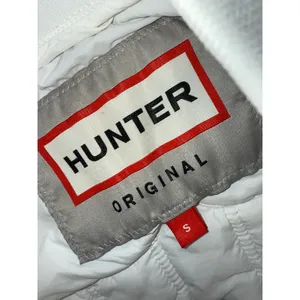 Hunter Boots Vest Womens small Full Zip Puffer White Outdoor Hiking Pockets euc thumbnail 3