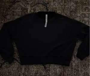 Lululemon Softstreme Perfectly Oversized Cropped thumbnail 1