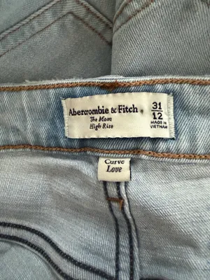 Abercrombie High-Rise Mom Jeans curvy love thumbnail 5
