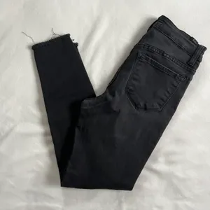 KanCan black distressed skinny jeans (26) thumbnail 5