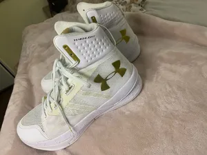 Under Armour UA Highlight Ace 2.0 White Gold Volleyball Womens Size 10 thumbnail 4