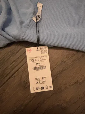 ZARA Off-The-Shoulder Top thumbnail 4