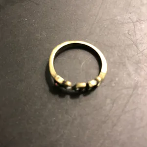 Antique gold peace ring thumbnail 4