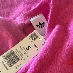 NWT adidas Fluffy Knitted Vest Fuzzy Soft Pink Red Small Semi Lucid Fuchsia thumbnail 12