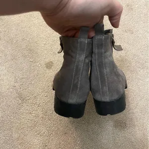 Costa Diva Gray Suede Ankle Zipper Booties Size 8 thumbnail 10