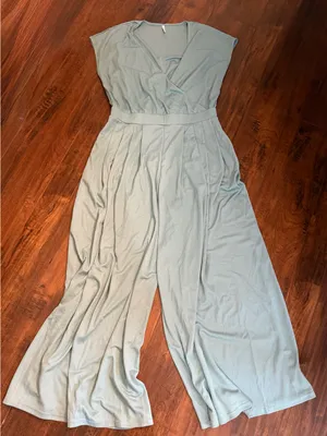 V Neck Short Sleeve Side Pocket Wide Leg Flowy Waffle Casual Jumpsuit Large NWT thumbnail 3