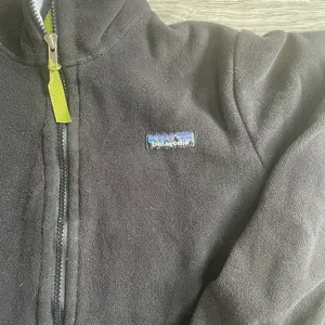Vintage women’s Patagonia Zip Up Fleece thumbnail 2