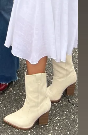 Cowgirl Boots Altar'd State thumbnail 2