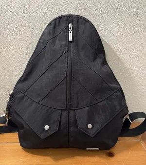 Baggallini Traverse Convertible Sling Bag Backpack Black Nylon Teardrop Shape thumbnail 1
