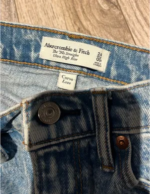 Abercrombie Ultra High-Rise Straight Jeans Curve Love thumbnail 3