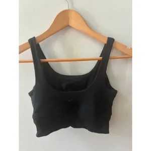 Nike Women’s Small Black Ribbed Longline Sports Bra Crop Top thumbnail 3