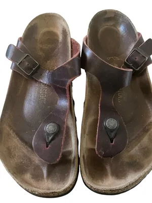 Birkenstock Gizeh brown oiled leather t-strap women’s sandals size 40/9 thumbnail 2