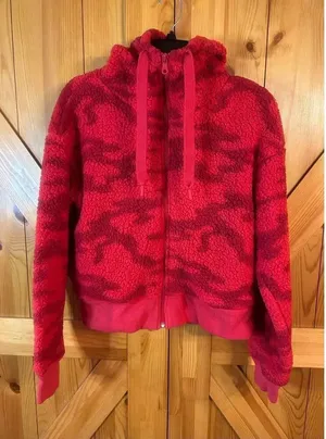 OFFLINE by Aerie Women’s Red Fleece Sherpa Jacket READ Size Medium (5728) thumbnail 1