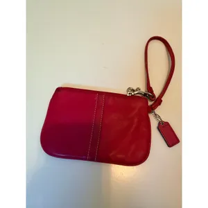 Vintage Coach‎ Wristlet Women Small Magenta Pink Leather Zip Pouch Wallet Bag thumbnail 3