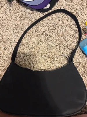 Black purse thumbnail 1
