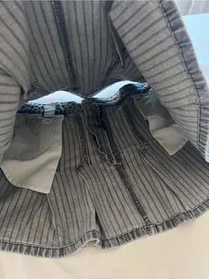 Zara gray pinstripe pleated denim mini skirt size Medium thumbnail 4