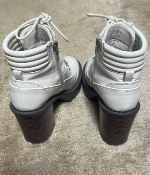 JustFab White boots thumbnail 4