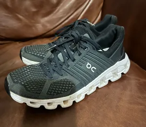 On Cloud Shoes thumbnail 1
