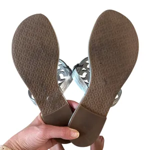 Tory Burch Miller Sandals Silver Metallic Finish Leather 9.5 Logo‎ thumbnail 5