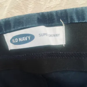 Old Navy super skinny stretchy jeans thumbnail 8