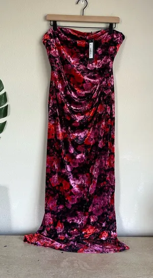 NWT Steve Madden Crushed Velvet Floral Strapless Midi Dress thumbnail 1
