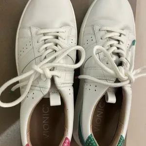 Sneakers White Leather Women's Sneakers with Green Heel Accent 6 by Vionic thumbnail 6