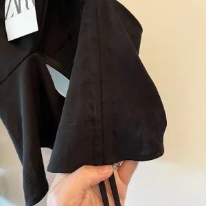 Zara Black Off The Shoulder Top XS New With Tags thumbnail 4