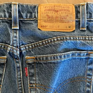 1998 vintage 550 Levi Classic Blue Denim Jeans thumbnail 5