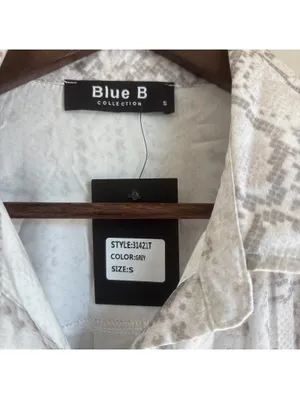 NWT Blue B Collection Womens Small Grey Snakeskin Satin Button Down Blouse Shirt thumbnail 2