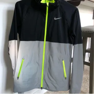 Nike Reflective Jacket Women’s Running thumbnail 2