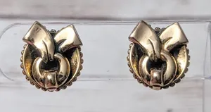 Vintage Screw On Earrings - Dainty Just Over 5/8" Gold Tone thumbnail 1