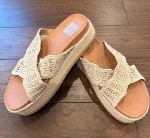DV by Dolce Vita Sivan Platform Crossband Sandals Size 8 - C72-007 thumbnail 1