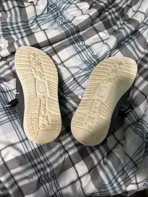 Black Size 8 thumbnail 2