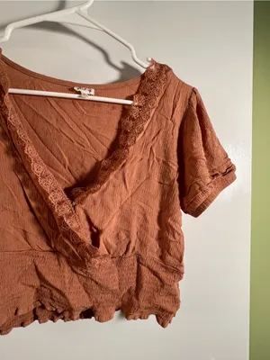 Self Love Women’s Size XL Cropped Faux Wrap Top Rust Brown Orange Lace Smocked thumbnail 3