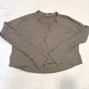 Free People Intimately Size-XS/T Lounge Top Seeing Stripes Cropped Slouch Henley thumbnail 13