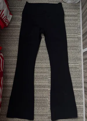 Alo Flare Yoga Pants thumbnail 2
