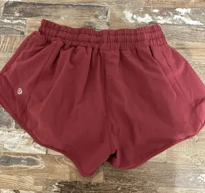 Lululemon Hotty Hot Low Rise 2.5" thumbnail 1